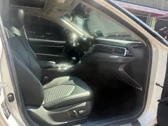 2023 Toyota Camry 2.5S Knight Edition, белый — фото 10