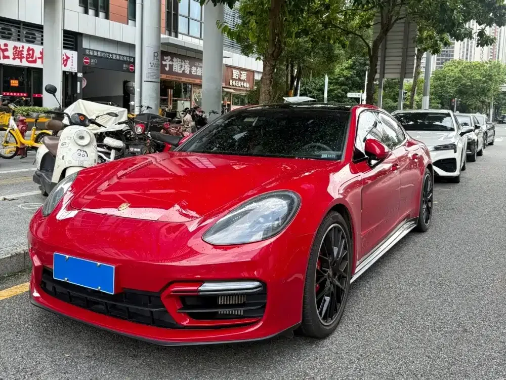 2021 Porsche Panamera GTS 4.0T