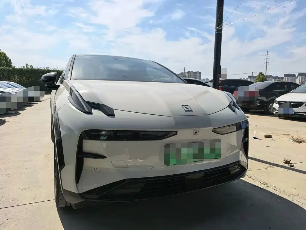 2026 Zeekr X Max 5-seat