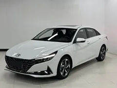 2022 Hyundai Elantra 1.5L CVT LUX Premium, белый — фото 1