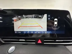 2022 Hyundai Elantra 1.5L CVT LUX Premium, белый — фото 4