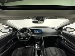 2022 Hyundai Elantra 1.5L CVT LUX Premium, белый — фото 10