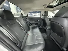 2022 Hyundai Elantra 1.5L CVT LUX Premium, белый — фото 15
