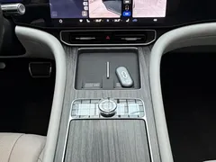2024 Aito M9 EREV Ultra 52kWh 5-seat, чёрный — фото 15