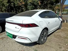 2023 BYD Qin PLUS Champion DM-i PHEV 55KM Leading, белый — фото 7