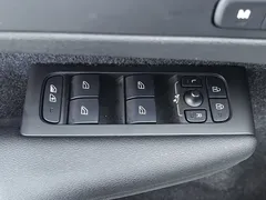 2021 Volvo XC40 4WD Fashion, белый — фото 9