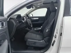 2021 Volvo XC40 4WD Fashion, белый — фото 10