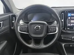 2021 Volvo XC40 4WD Fashion, белый — фото 11