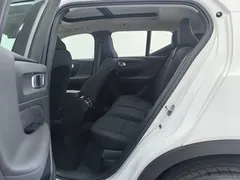 2021 Volvo XC40 4WD Fashion, белый — фото 15