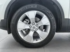2021 Volvo XC40 4WD Fashion, белый — фото 17