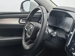 2021 Volvo XC40 4WD Fashion, белый — фото 22