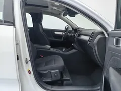 2021 Volvo XC40 4WD Fashion, белый — фото 23