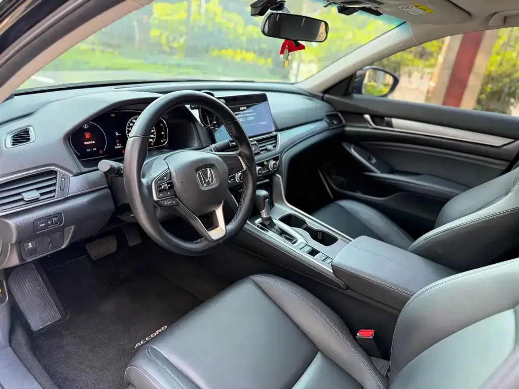 2022 Honda Accord 260TURBO Luxury