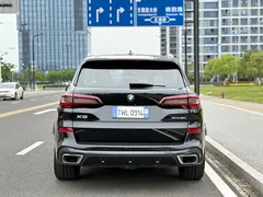 2021 BMW X5 xDrive40i Premium M Sport Package, чёрный — фото 13