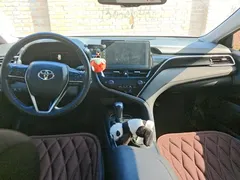 2021 Toyota Camry 2.5G Luxury, белый — фото 12