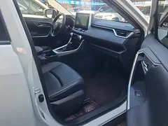2021 Toyota RAV4 2.0L CVT 2WD Fashion Plus, белый — фото 8