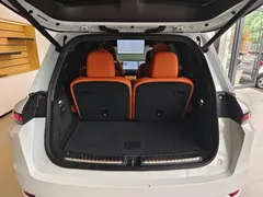 2025 Li Auto L9 Smart Refresh, белый — фото 5