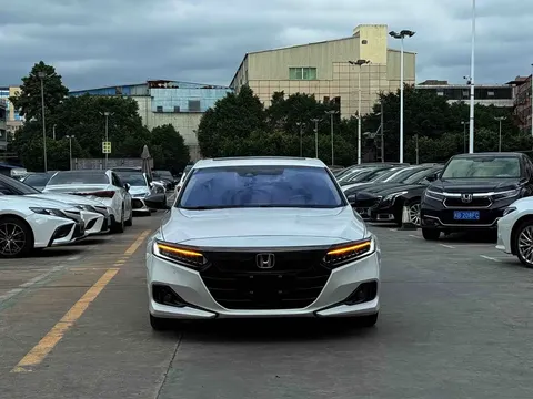 2022 Honda Accord 260TURBO Premium