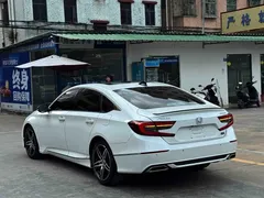 2022 Honda Accord 260TURBO Premium, белый — фото 4