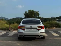 2022 Honda Accord 260TURBO Premium, белый — фото 9