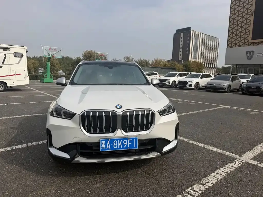 2023 BMW X1