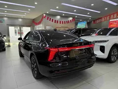 2025 Hongqi H5 PHEV 130, чёрный — фото 8