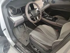 2023 BYD Frigate 07 DM-i PHEV 100km Premium — фото 15
