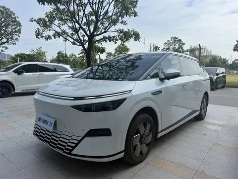 2024 Xpeng X9 640 4WD High Performance Max