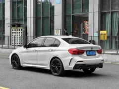2021 BMW 1 Series 125i M Sport Night Edition, белый — фото 3