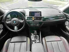 2021 BMW 1 Series 125i M Sport Night Edition, белый — фото 7