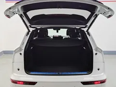 2023 Audi Q5L 45T Luxury Sport, белый — фото 23
