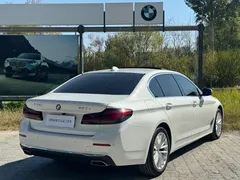 2021 BMW 5 Series 525Li Luxury Package, белый — фото 6