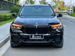 2021 BMW X5 xDrive40i Premium M Sport Package, чёрный — фото 2