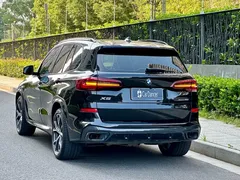 2021 BMW X5 xDrive40i Premium M Sport Package, чёрный — фото 5
