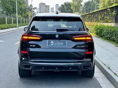 2021 BMW X5 xDrive40i Premium M Sport Package, чёрный — фото 6