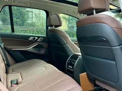 2021 BMW X5 xDrive40i Premium M Sport Package, чёрный — фото 12