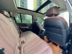 2021 BMW X5 xDrive40i Premium M Sport Package, чёрный — фото 13