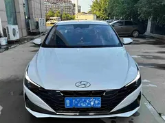 2022 Hyundai Elantra 1.5L CVT LUX Premium, белый — фото 2