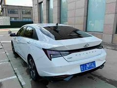 2022 Hyundai Elantra 1.5L CVT LUX Premium, белый — фото 15