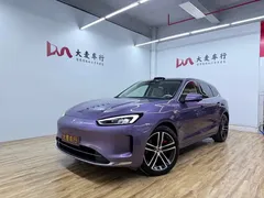 2025 Aito M5 EREV Ultra 4WD — фото 1