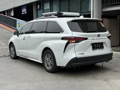 2021 Toyota Sienna 2.5L Hybrid Comfort, белый — фото 1