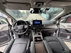 2021 Toyota Sienna 2.5L Hybrid Comfort, белый — фото 12