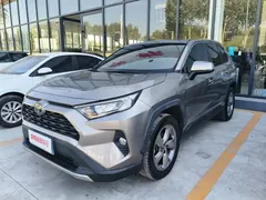 2021 Toyota RAV4 2.0L CVT 2WD Fashion Plus — фото 1