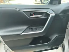 2021 Toyota RAV4 2.0L CVT 2WD Fashion Plus — фото 4