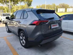 2021 Toyota RAV4 2.0L CVT 2WD Fashion Plus — фото 15