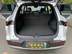 2025 BYD Song Pro 2nd Gen Smart Driving DM-i PHEV 75km Leading, белый — фото 23