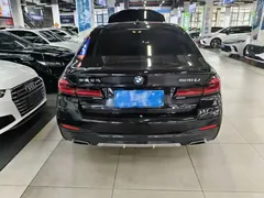 2022 BMW 5 Series 525Li M Sport Package, чёрный — фото 2