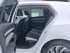 2023 Volkswagen Golf 280TSI DSG Pro, белый — фото 11