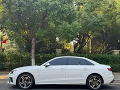 2020 Audi A4L 40 TFSI quattro Luxury Dynamic, белый — фото 3