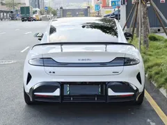 2025 Xiaomi SU7 Ultra Ultra, зелёный — фото 4
